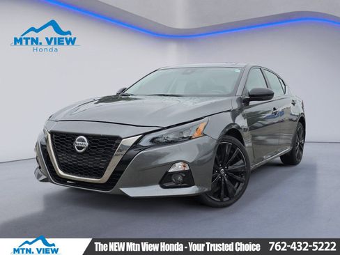 Used 2022 Nissan Altima 2.5 SR w/ Midnight Edition Package AWD/4WD image 1