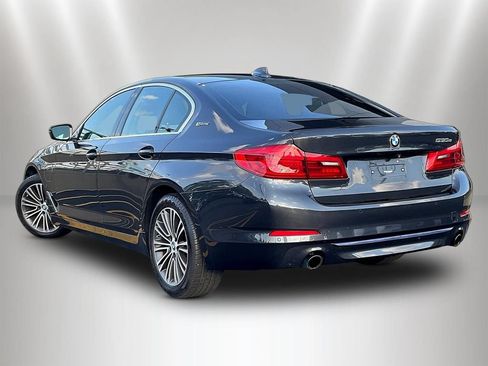 Used 2019 BMW 530e xDrive w/ Convenience Package AWD/4WD image 4