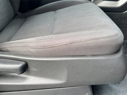 Used 2023 Nissan Frontier SV image 23