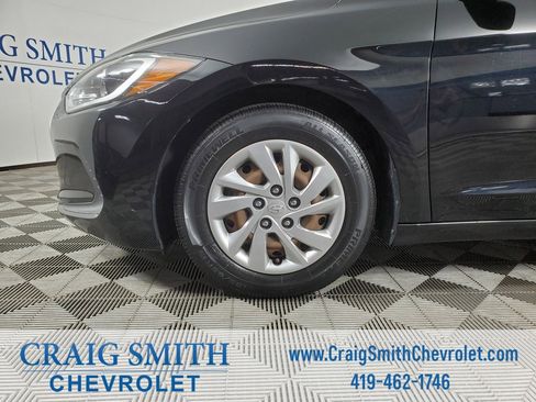 Used 2017 Hyundai Elantra SE w/ Cargo Package image 25