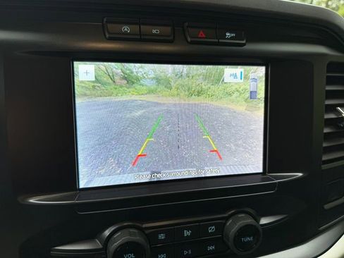 Used 2021 Ford F150 XLT image 4