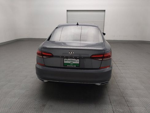 Used 2022 Volkswagen Passat 2.0T FWD image 7