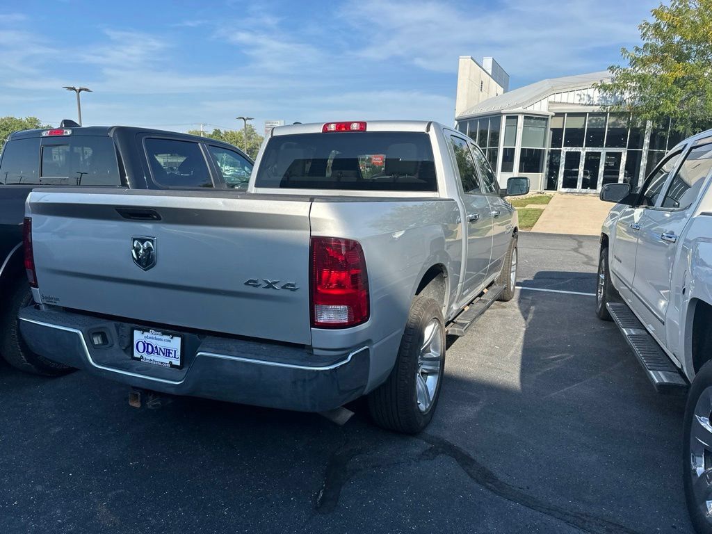 Used 2017 RAM 1500 ST w/ SXT Appearance Group AWD/4WD image 3
