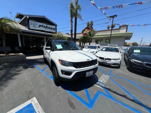 Used 2019 Jeep Compass Trailhawk AWD/4WD image 1