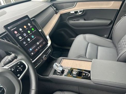 Certified 2025 Volvo XC90 B5 Plus image 19