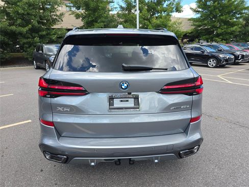 New 2026 BMW X5 xDrive50e w/ M Sport Package AWD/4WD image 4