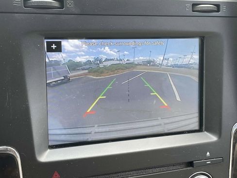 Used 2017 Lincoln Navigator Select image 25