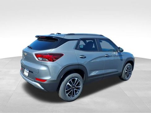 New 2026 Chevrolet TrailBlazer LT w/ Driver Confidence Package AWD/4WD image 3