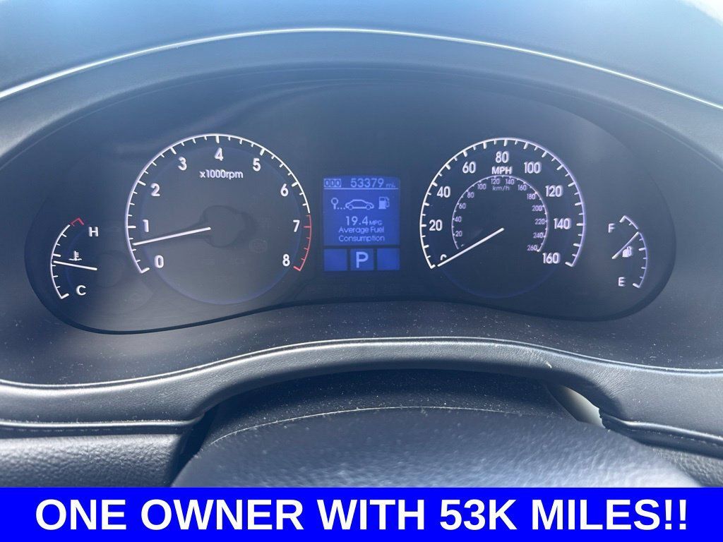 Used 2013 Hyundai Genesis 3.8 w/ Premium Pkg RWD image 7