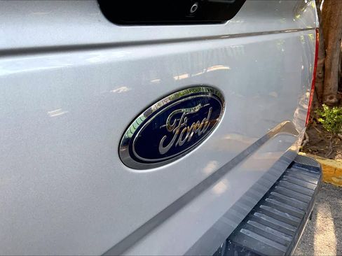 Used 2017 Ford F150 XLT image 9