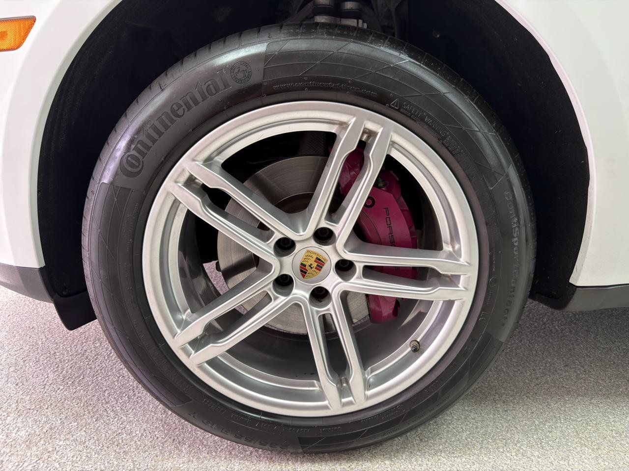 Used 2021 Porsche Macan AWD/4WD image 35