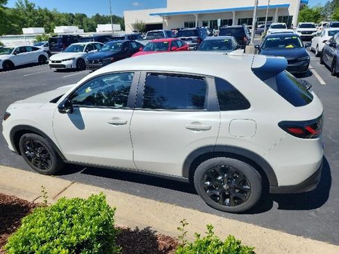 Used 2023 Honda HR-V Sport image 15