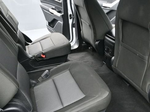 Used 2023 Ford Explorer XLT image 19