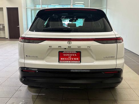 New 2026 Toyota Crown Signia Limited image 5