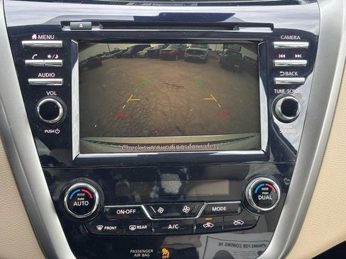 Used 2023 Nissan Murano SV image 24