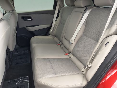 Certified 2023 Nissan Rogue SV FWD image 20