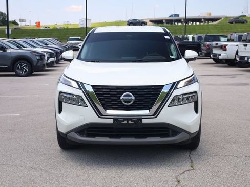Used 2021 Nissan Rogue SV FWD image 3