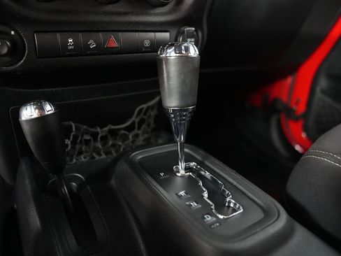 Used 2014 Jeep Wrangler Sahara w/ Mopar Chrome Edition Group image 25