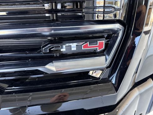 Used 2026 GMC Sierra 2500 AT4 w/ AT4 Premium Plus Package image 12