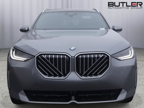 Used 2026 BMW X3 xDrive30 w/ Premium Package image 2