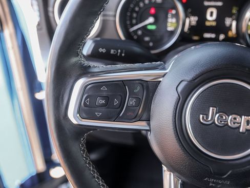 Used 2022 Jeep Wrangler Unlimited Sahara w/ Cold Weather Group image 14