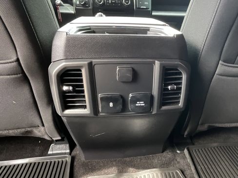 Used 2018 Ford F150 XLT w/ Equipment Group 302A Luxury AWD/4WD image 19