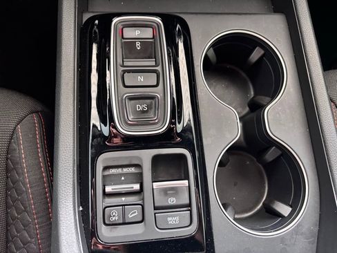 Certified 2025 Honda Pilot Sport image 24