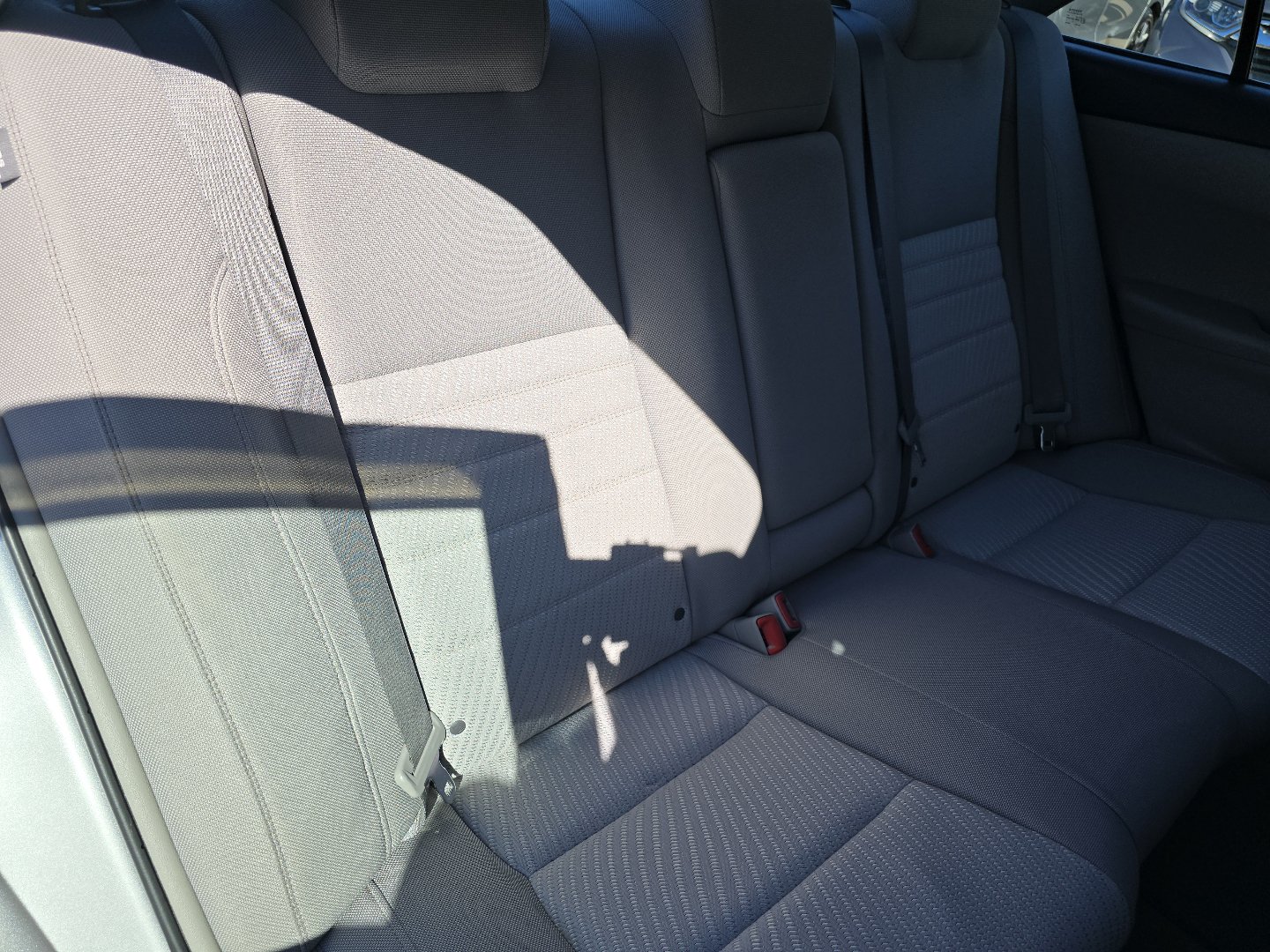 Used 2016 Toyota Camry LE FWD image 14