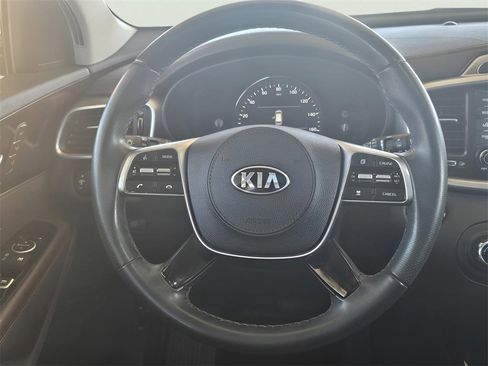 Used 2019 Kia Sorento SX image 48