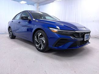 Used 2025 Hyundai Elantra Sport video 1