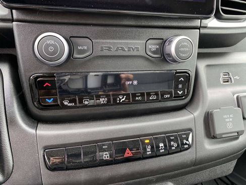 Used 2025 RAM ProMaster 3500 w/ Quick Order Package 22H SLT+ FWD image 15