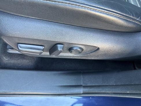 Used 2022 Toyota Highlander XSE image 25