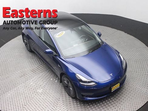 Used 2023 Tesla Model 3 Standard Range RWD image 3