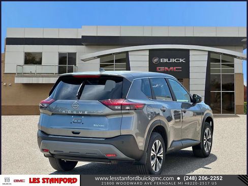 Used 2023 Nissan Rogue SV AWD/4WD image 6