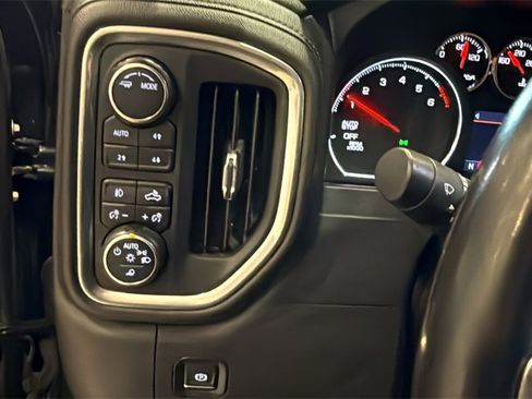 Used 2020 Chevrolet Silverado 1500 LT Trail Boss image 33