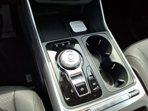 New 2026 Kia Carnival SX Prestige FWD image 24