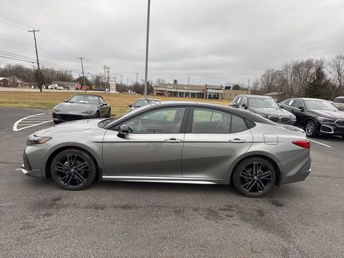 Used 2025 Toyota Camry XSE image 4