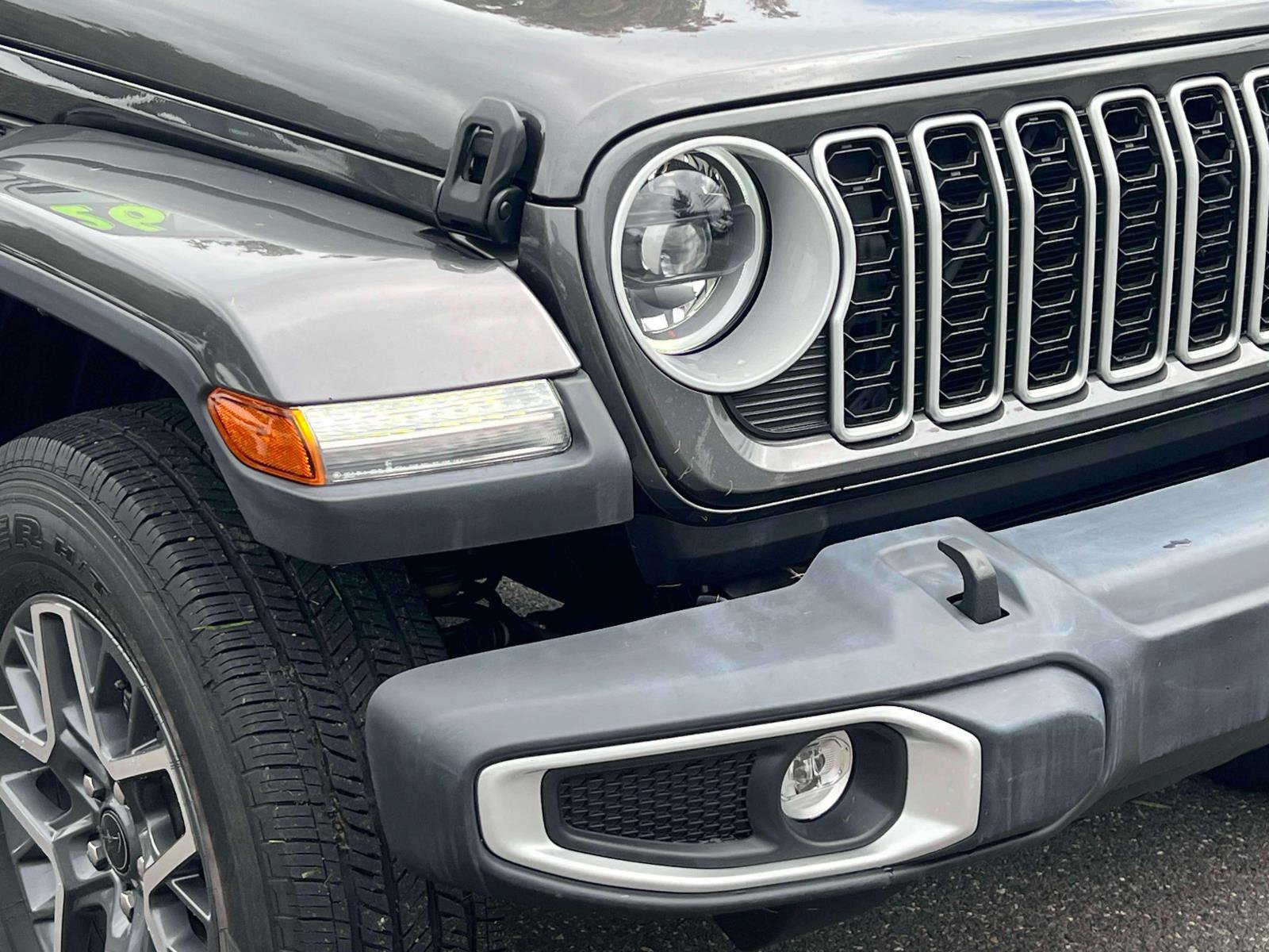 Used 2026 Jeep Wrangler Unlimited Sahara AWD/4WD image 7