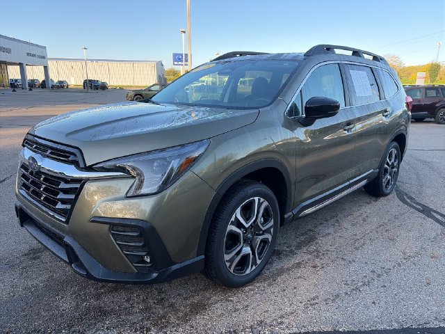 Certified 2025 Subaru Ascent Limited AWD/4WD image 3
