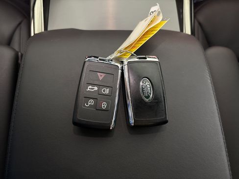Used 2024 Land Rover Range Rover Sport SE image 33