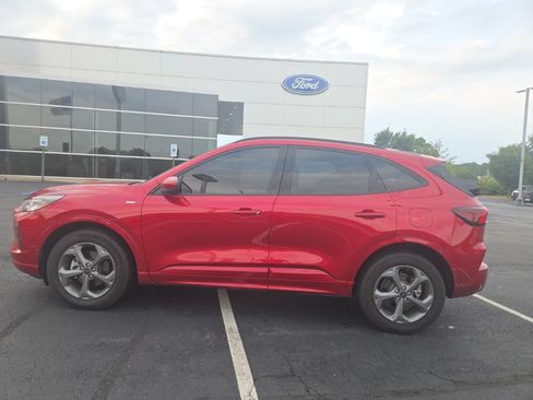 Used 2024 Ford Escape ST-Line Select w/ Tech Pack #1 AWD/4WD image 4