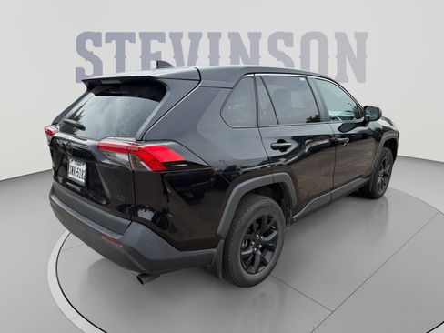 Used 2023 Toyota RAV4 LE FWD image 5
