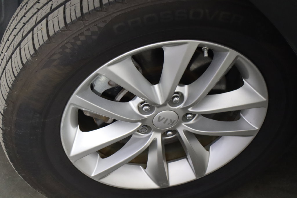 Used 2016 Kia Sorento AWD image 37
