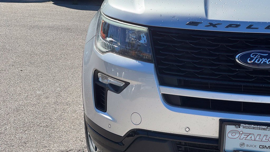 Used 2018 Ford Explorer Sport w/ Ford Safe & Smart Package AWD/4WD image 11
