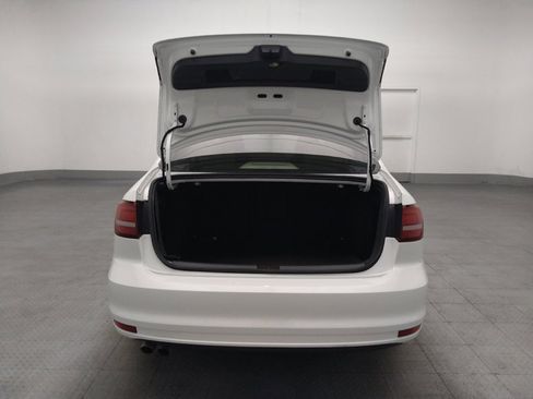 Used 2017 Volkswagen Jetta SE FWD image 29