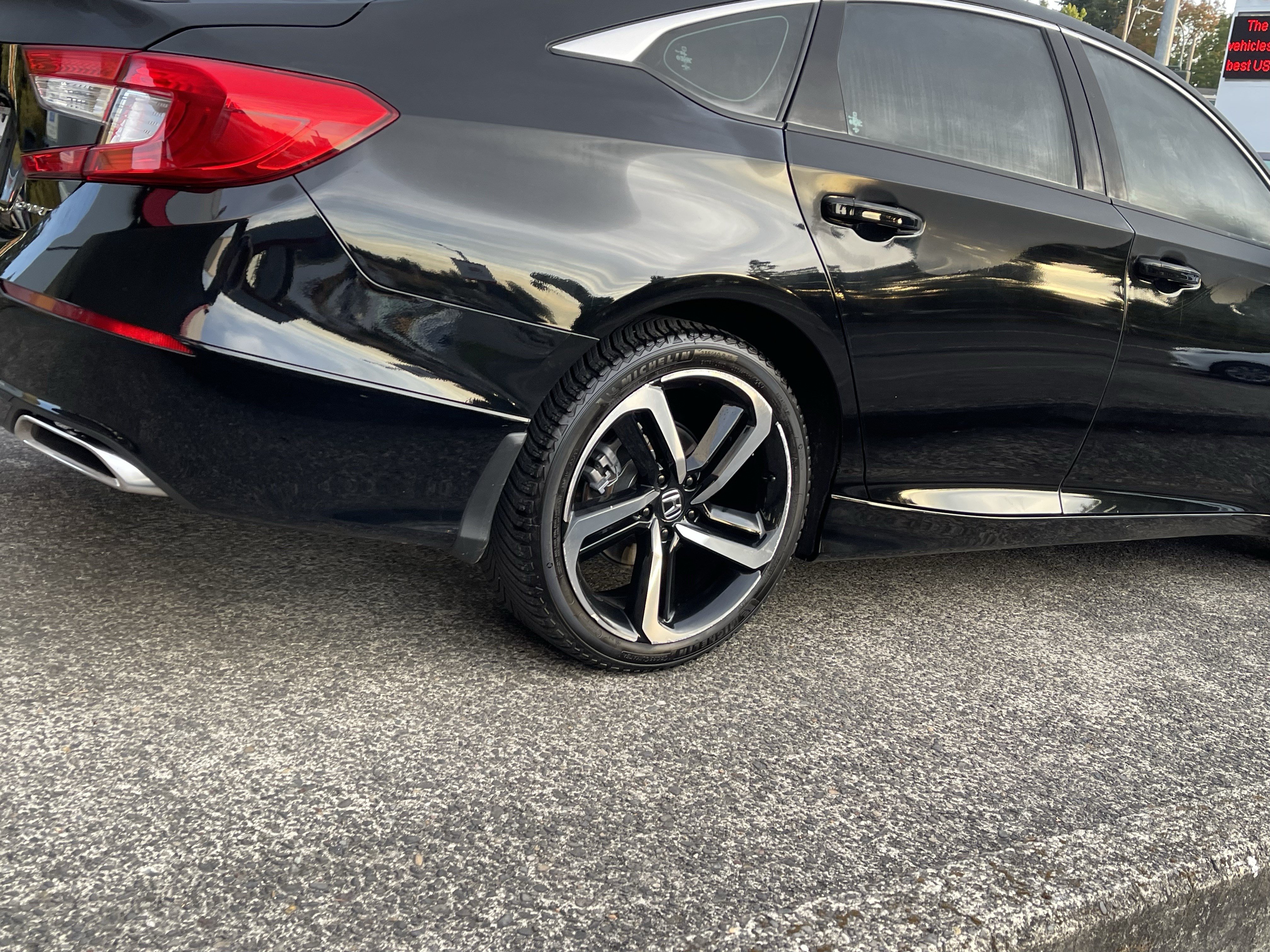 Used 2022 Honda Accord Sport image 9