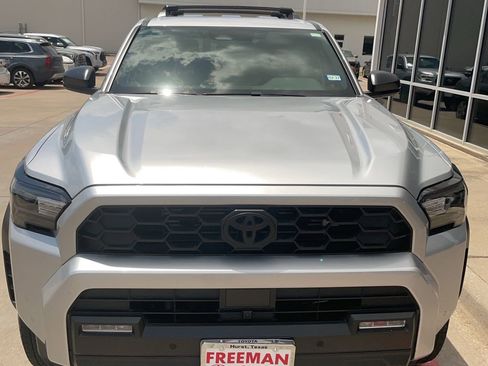 Used 2025 Toyota 4Runner TRD Off-Road AWD/4WD image 3