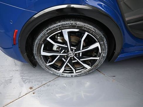 Used 2024 Toyota Prius Prime Premium w/ Advanced Technology Package FWD image 24