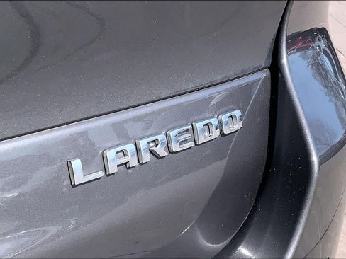 Used 2023 Jeep Grand Cherokee L Laredo image 10