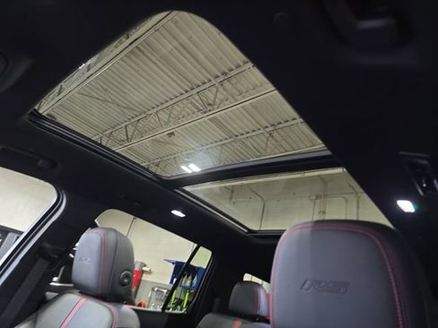 Used 2024 Chevrolet Traverse RS w/ LPO, Floor Liner Package AWD/4WD image 33